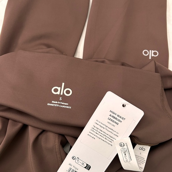 ALO Yoga Brown Seamless Leggings - Picture 2 of 3